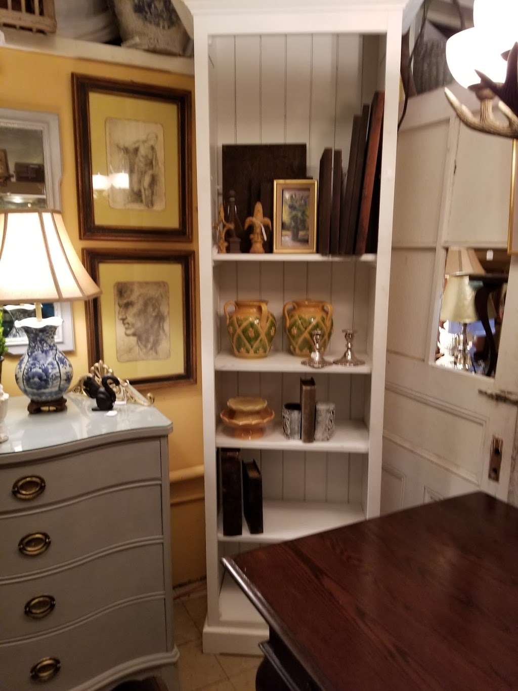 Ole Church Antiques | 383 US-206, Branchville, NJ 07826 | Phone: (973) 948-8555