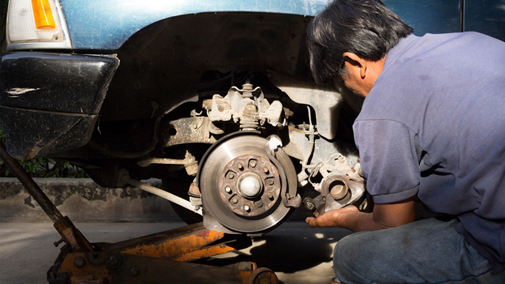 Mars Brakes & Tires | 5354 W Jefferson Blvd #104, Dallas, TX 75211, USA | Phone: (972) 802-1670