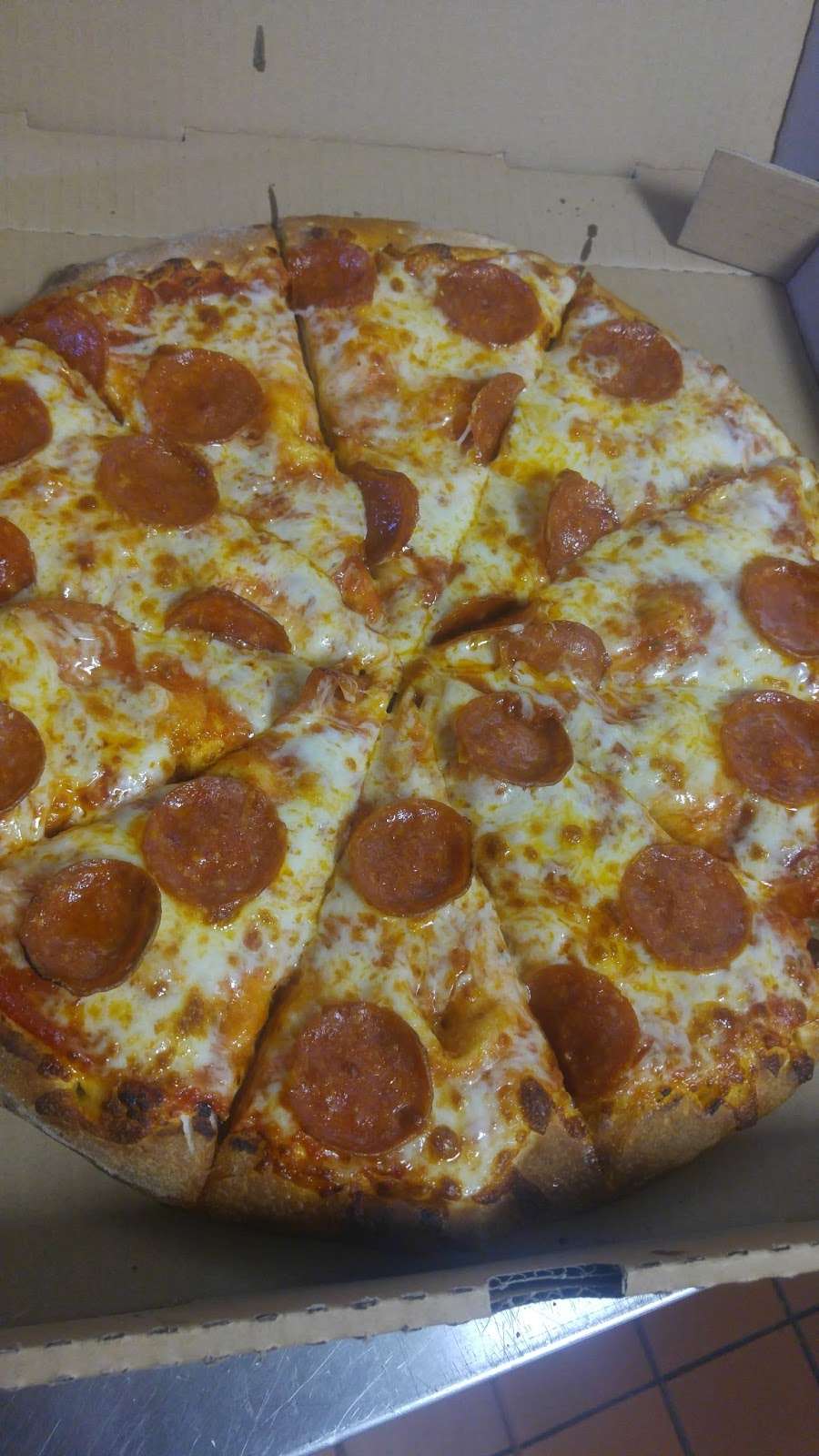 NEW Pizza 8 | 11050 Prairie Ave, Inglewood, CA 90303 | Phone: (310) 330-8200