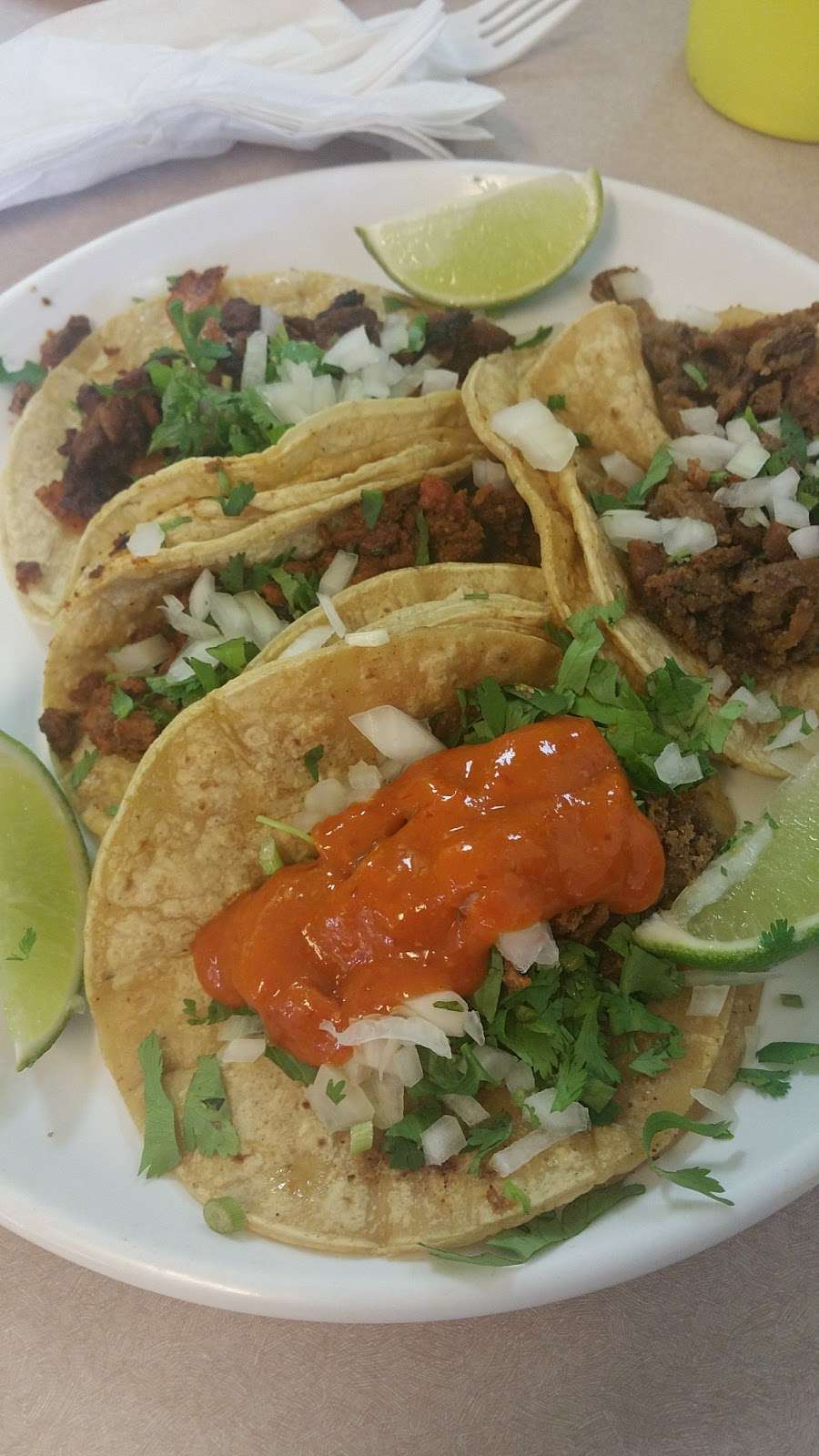 Taqueria Los Naranjos | 2109 Lewis Avenue A, Zion, IL 60099 | Phone: (847) 731-9904