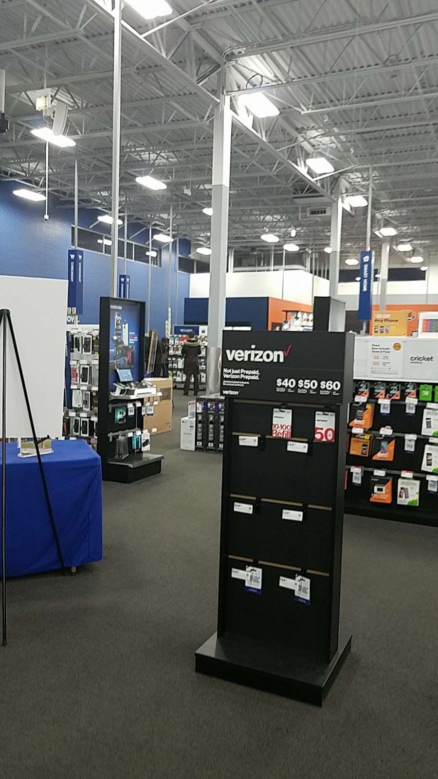 Best Buy | 2100 N Elston Ave, Chicago, IL 60614, USA | Phone: (773) 486-0142