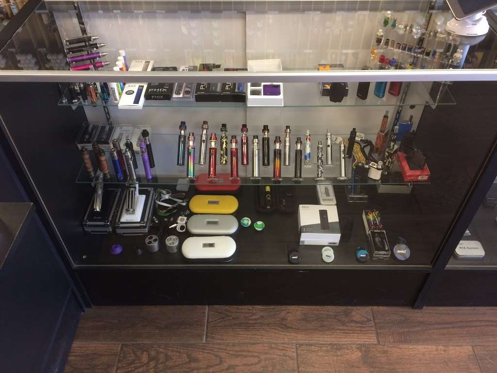 Vaperz Vape Shop | 11951 S Pulaski Rd, Alsip, IL 60803, USA | Phone: (773) 273-8845