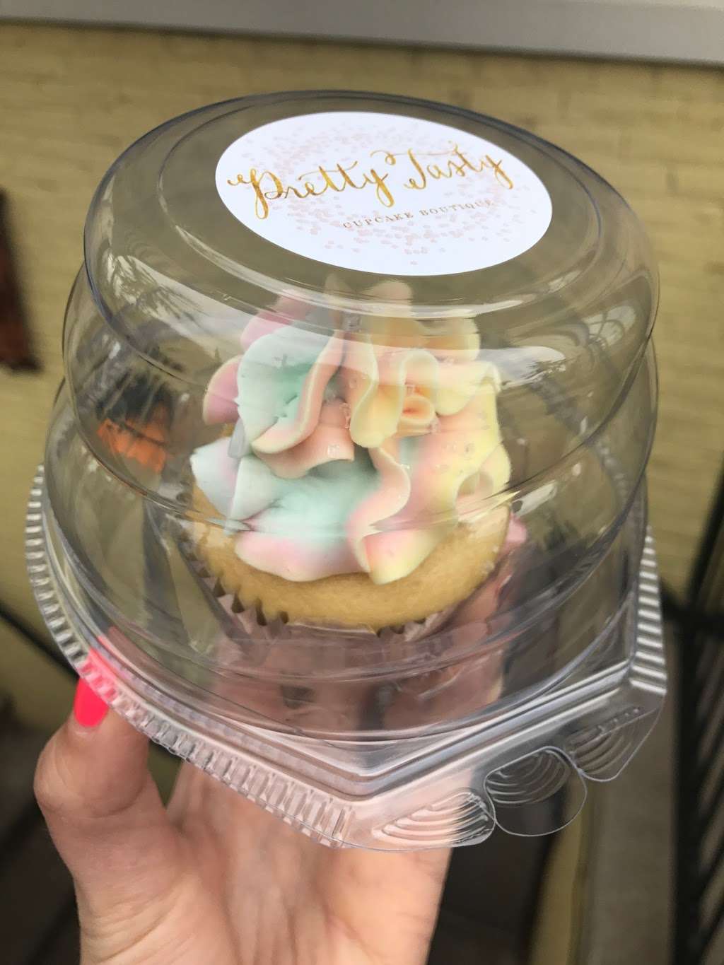 Pretty Tasty Cupcake Boutique | Carpenters Square Mall,, 31 Perry St, Cape May, NJ 08204 | Phone: (609) 827-1346