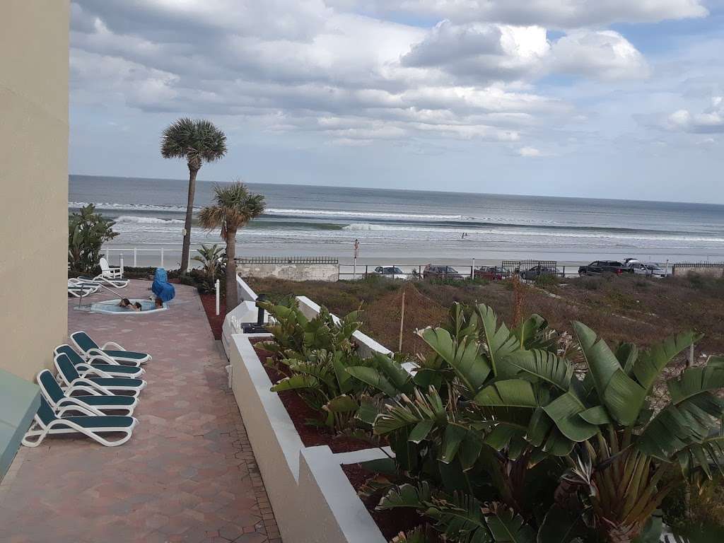 Days Inn Tropical Seas | 3357 S Atlantic Ave, Daytona Beach, FL 32118, USA | Phone: (800) 338-4343