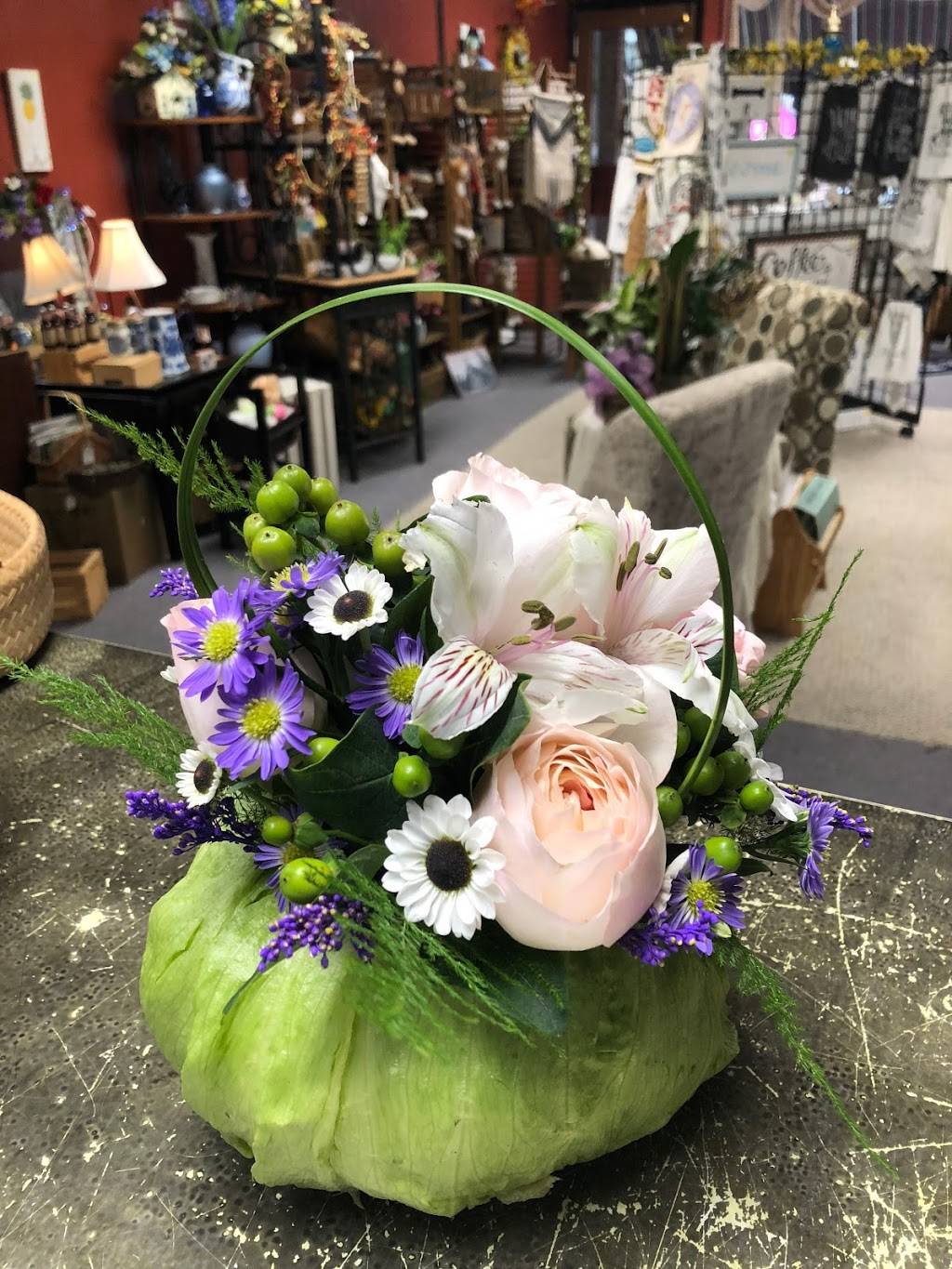 Pattis Petals Florist, Gardens and Gifts | 219 Market St, Denton, MD 21629, USA | Phone: (410) 479-4445