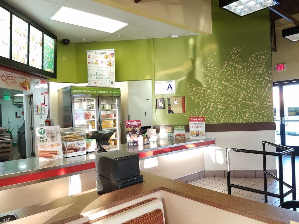 Del Taco | 30640 Benton Rd, Winchester, CA 92596, USA | Phone: (951) 325-5161