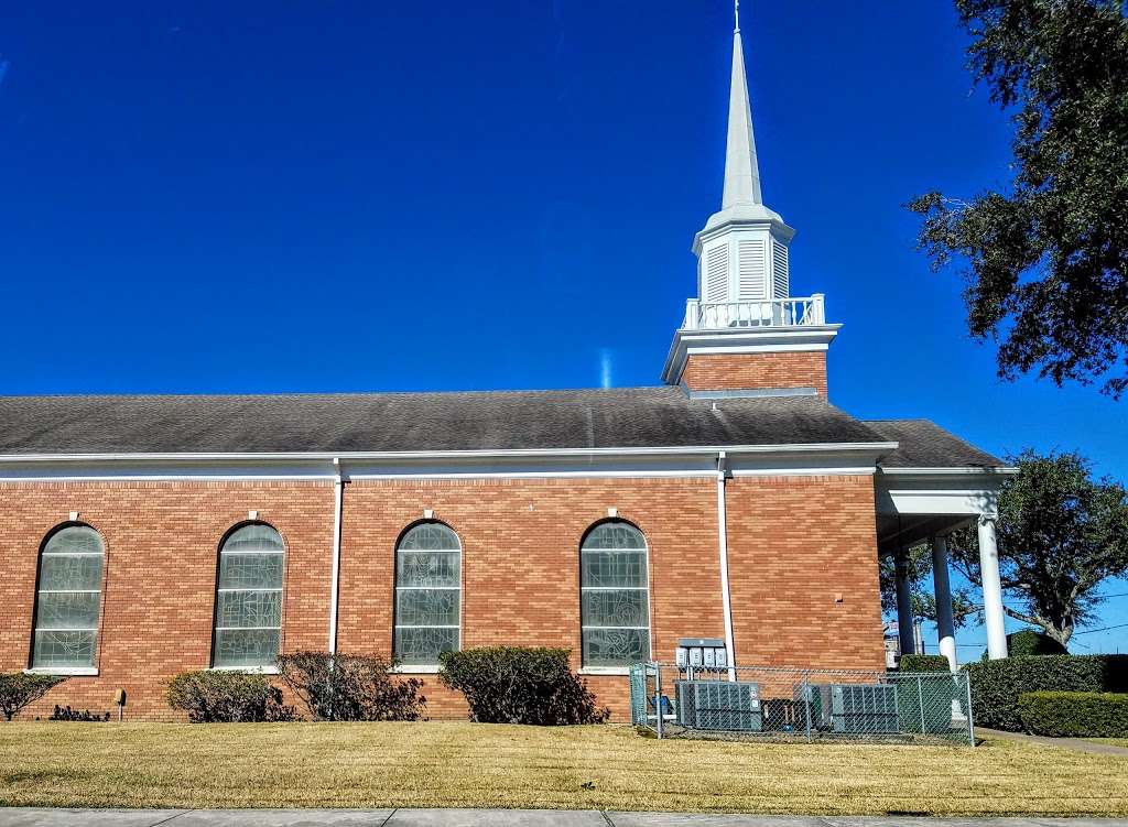 First United Methodist Church | 106 S Cleveland St, Dayton, TX 77535, USA | Phone: (936) 258-8021