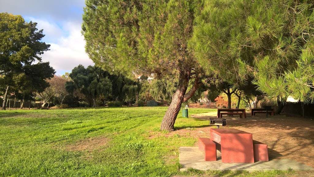 Fairway Greens Park | Hayward, CA 94544, USA