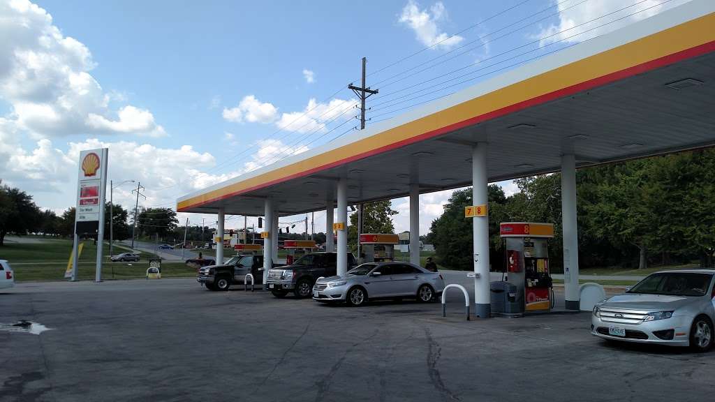 Shell | 609 E South St, Richmond, MO 64085 | Phone: (816) 470-6152