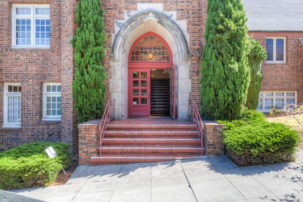 Zaytuna College | 2401 Le Conte Ave, Berkeley, CA 94709, USA | Phone: (510) 356-4760