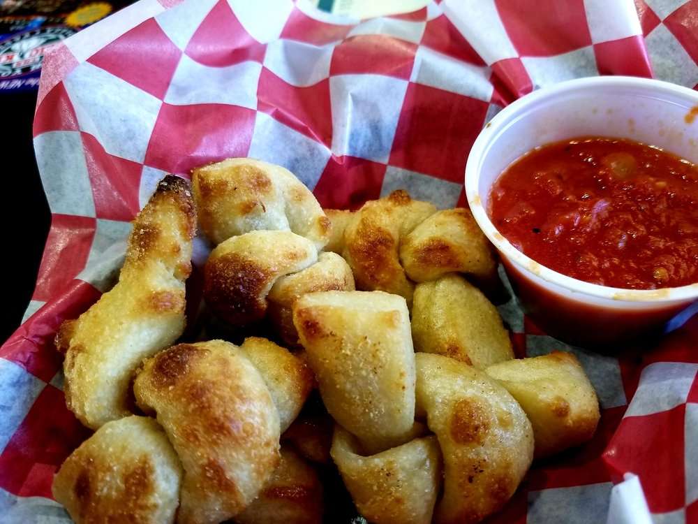 Garlic Knot | 1706 S Chambers Rd, Aurora, CO 80017, USA | Phone: (720) 612-7810