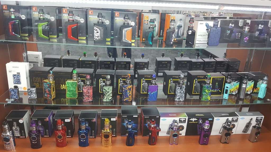 102 CBD VAPE SMOKE | 2433 E Layton Ave, Cudahy, WI 53110, USA | Phone: (414) 914-9255