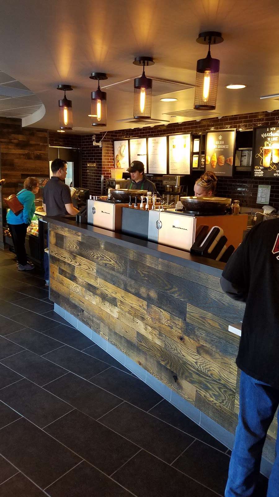 Starbucks | 461 Skymaster Dr, Travis AFB, CA 94535, USA | Phone: (707) 437-8342