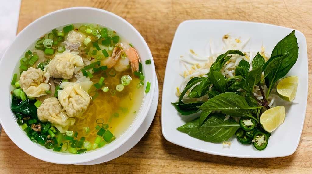 Mr Pho Vietnamese Noodle House | 111 NE Plaza, North East, MD 21901, USA | Phone: (410) 656-7843