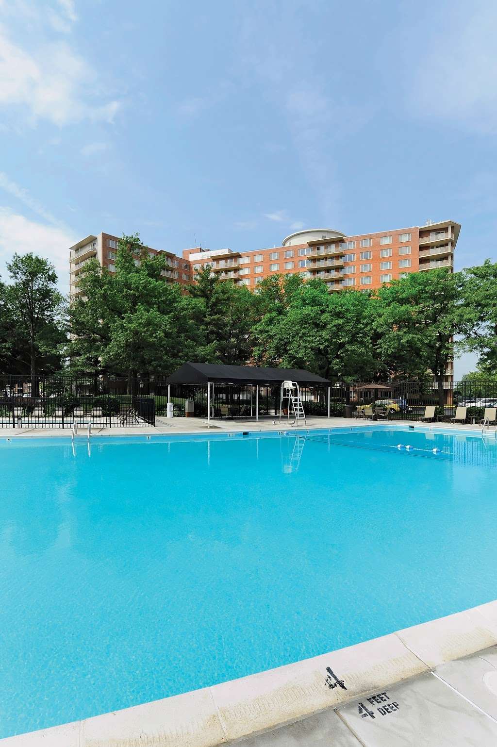 Seminary Towers Apartments | 4701 Kenmore Ave, Alexandria, VA 22304, USA | Phone: (703) 751-0202