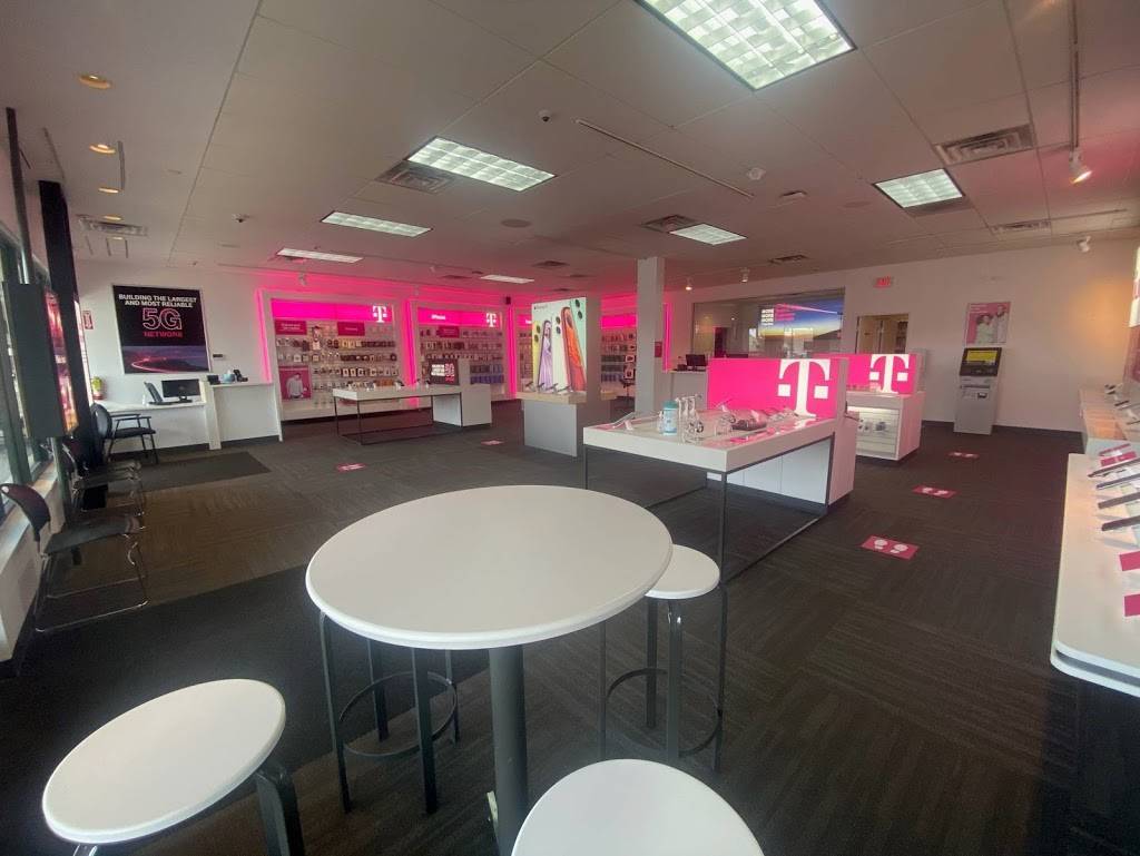 T-Mobile | 5333 Monroe St Ste 33, Toledo, OH 43623 | Phone: (419) 843-8621