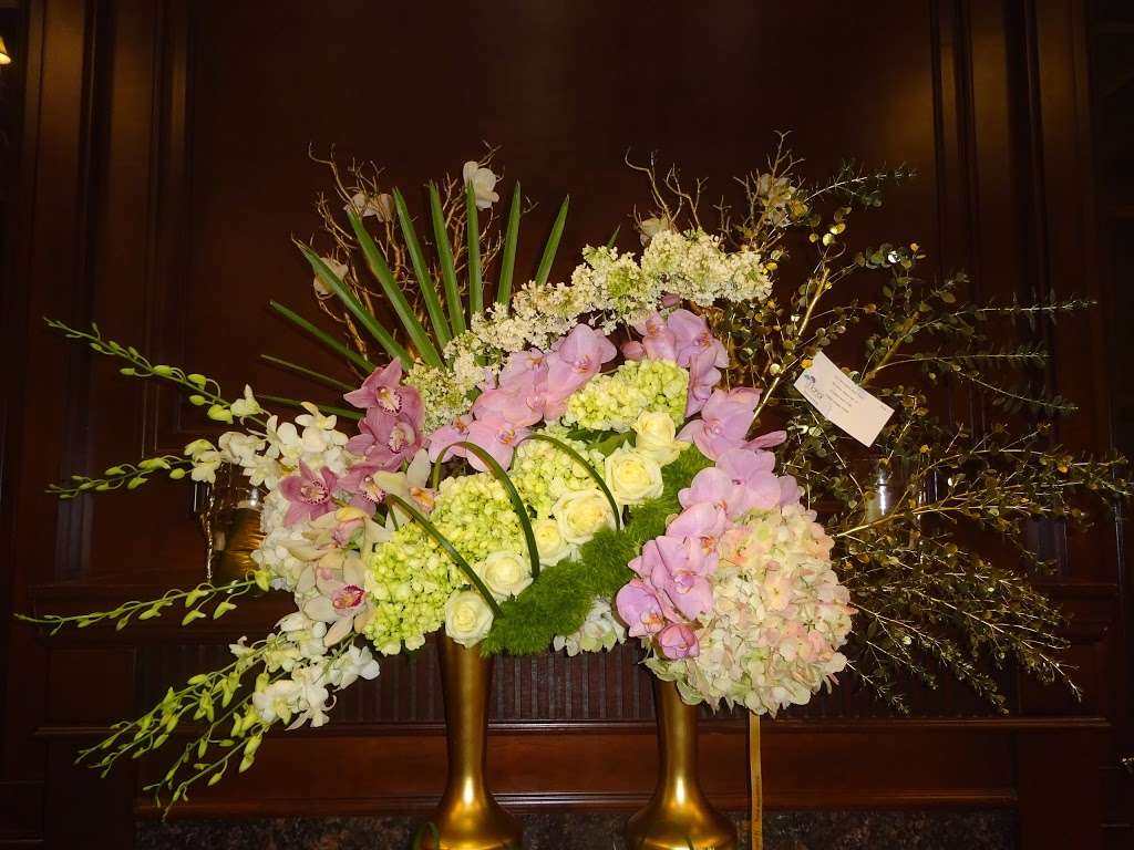 Floral Expressions | 100 Mulford St, Lakewood, NJ 08701 | Phone: (732) 719-7378