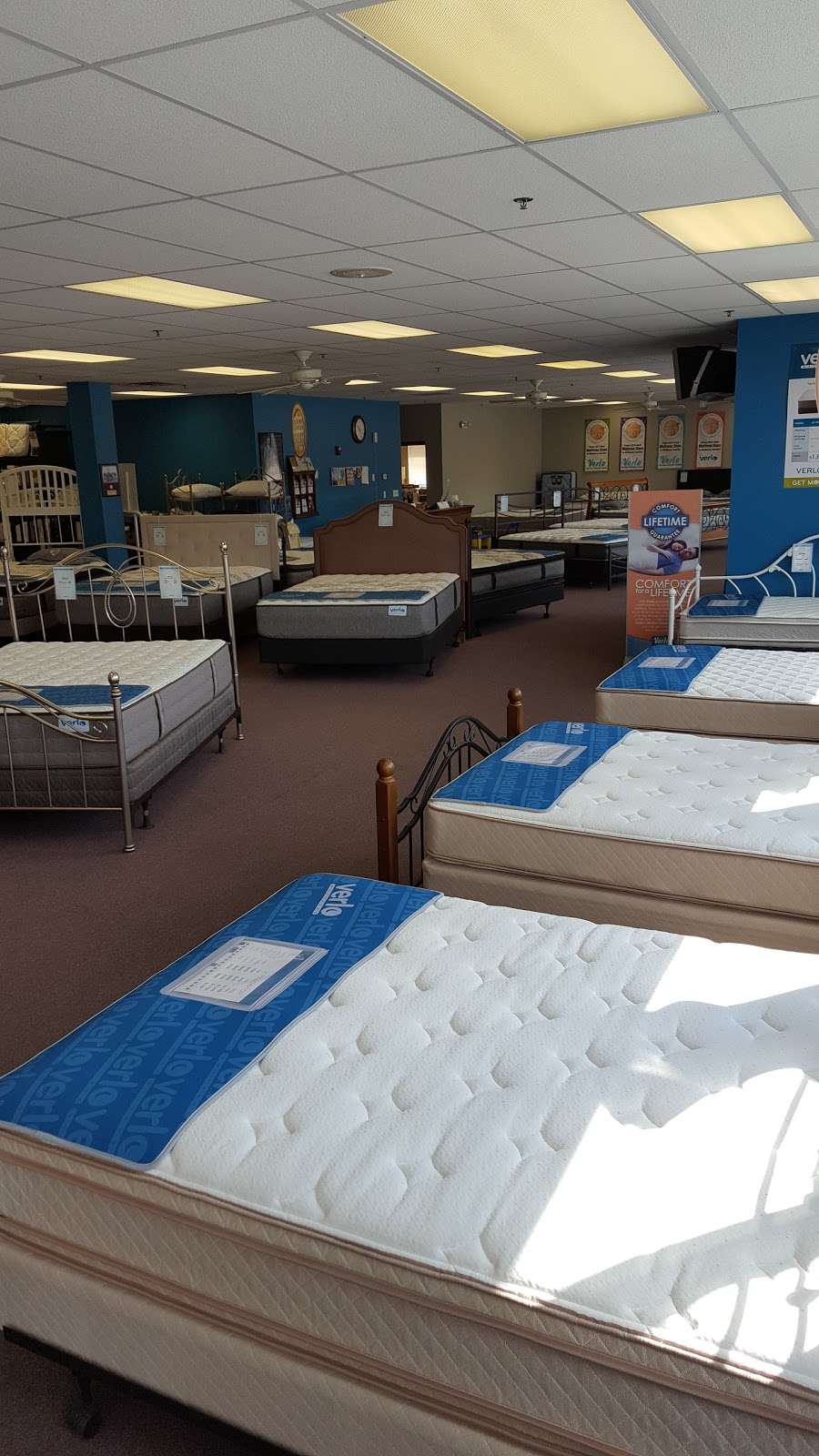 Verlo Mattress of McHenry | 3710 W Elm St, McHenry, IL 60050, USA | Phone: (815) 578-8375