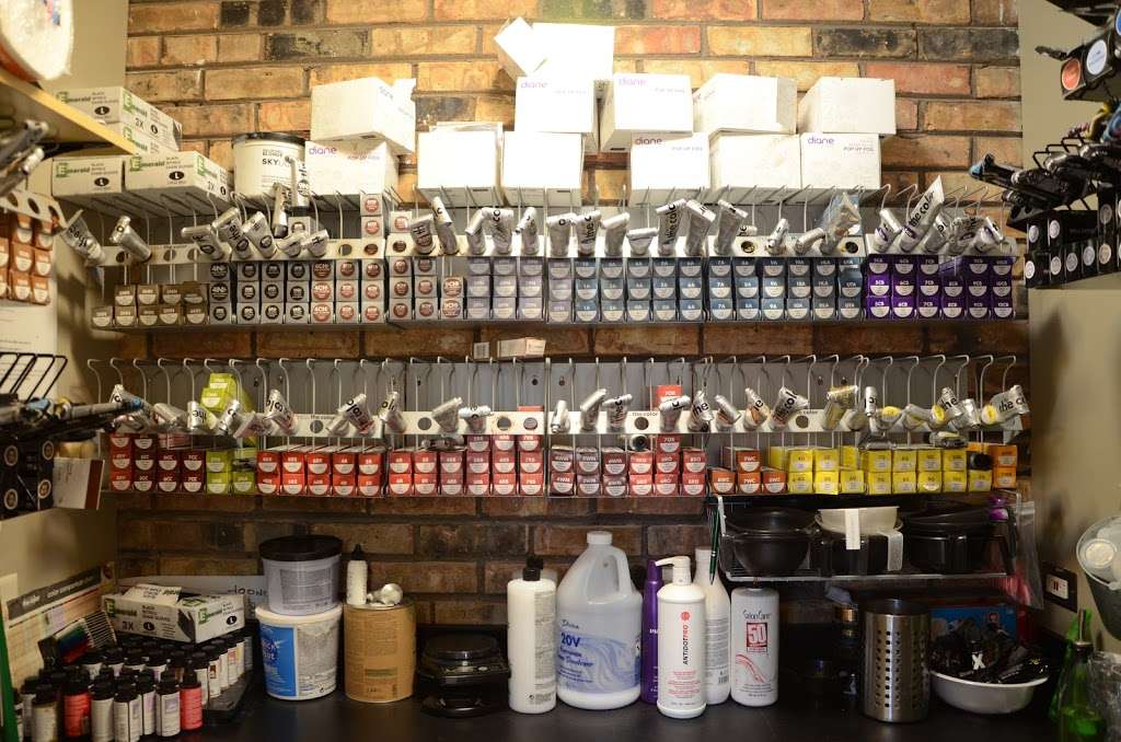 OHara & Friends Salon | 7008 W 127th St, Palos Heights, IL 60463, USA | Phone: (708) 239-1111