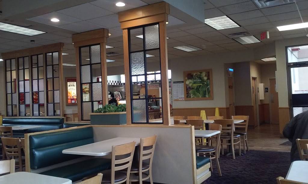 Wendys | 4431 E Waterloo Rd, Stockton, CA 95215, USA | Phone: (209) 931-8355