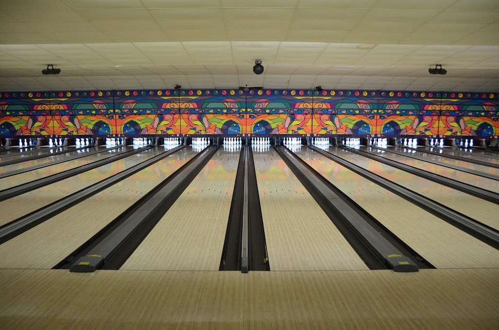 Sunshine Bowling Center | 10809 E U.S. Highway 136, Indianapolis, IN 46234 | Phone: (317) 280-7670