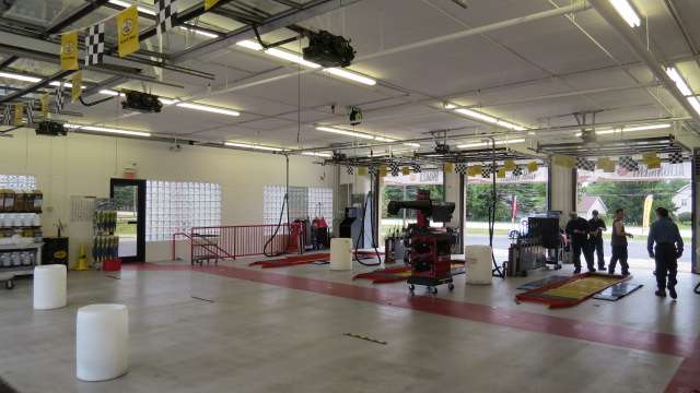 Jiffy Lube | 1845 Marketview Dr, Yorkville, IL 60560, USA | Phone: (630) 553-1784