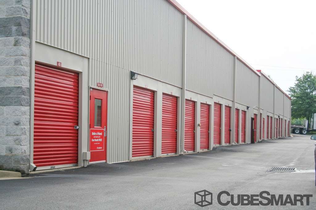 CubeSmart Self Storage | 8001 Snouffer School Rd, Gaithersburg, MD 20879, USA | Phone: (301) 990-9101