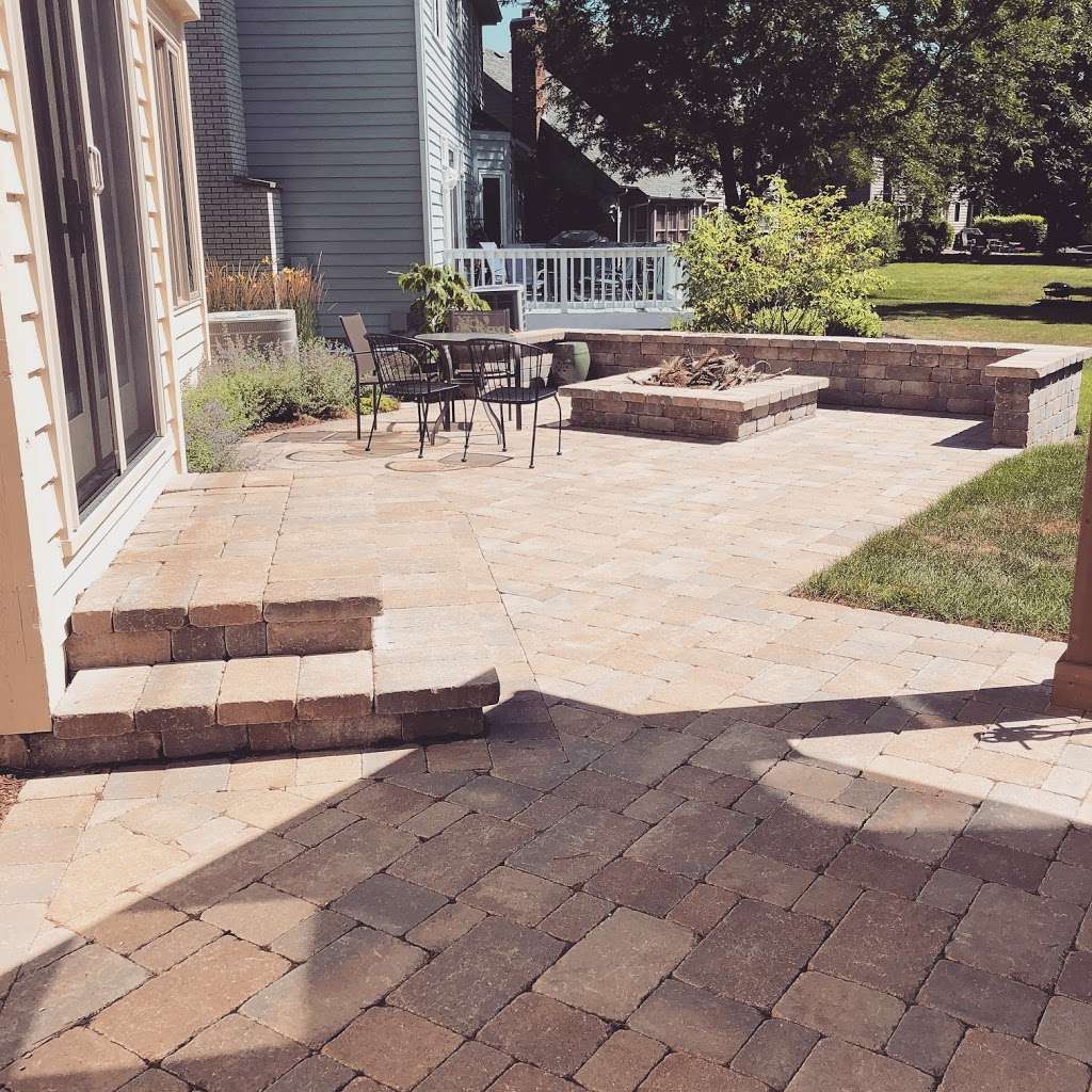 Rent A Gardener, Inc. | 31W466 Liberty St, Aurora, IL 60502, USA | Phone: (630) 898-1111