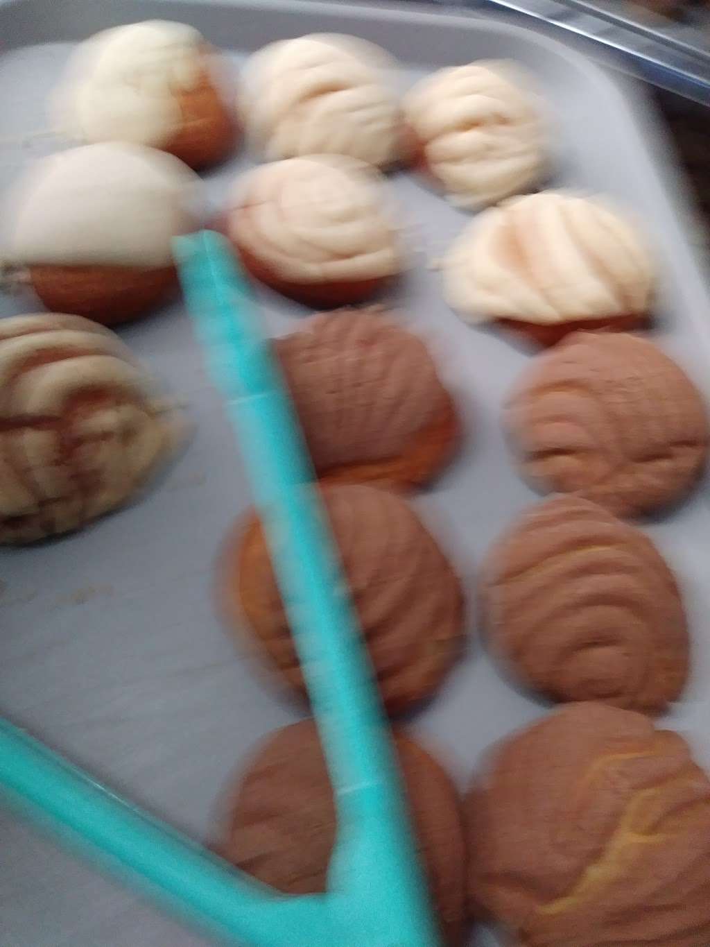 La Favorita Bakery | 1037 W Gardena Blvd, Gardena, CA 90247, USA | Phone: (310) 323-3688