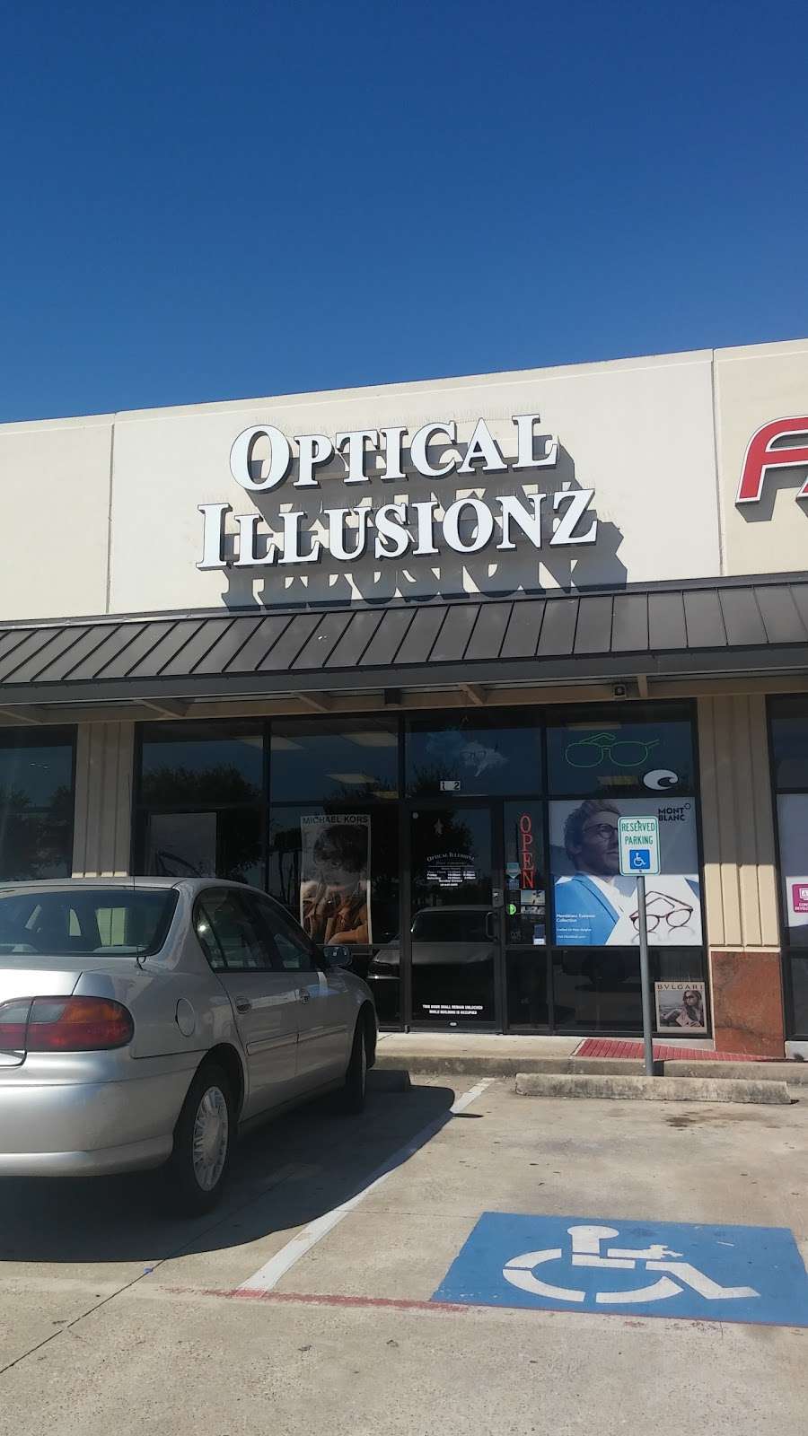 Optical Illusionz | 10961 North Fwy suite 102, Houston, TX 77037, USA | Phone: (281) 445-2020