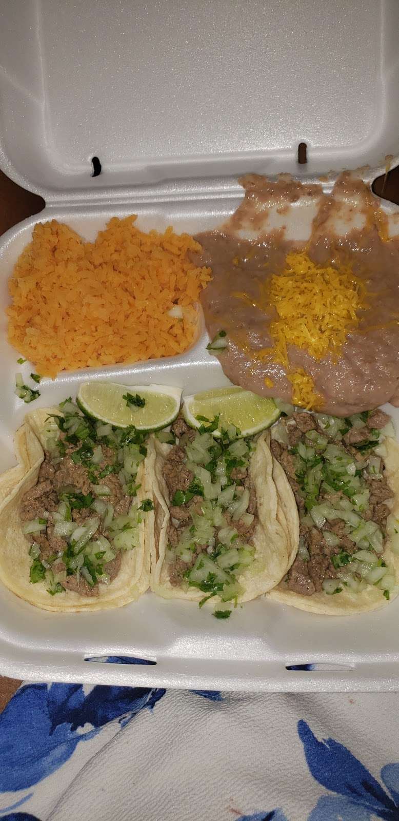 Rolbertos Taco Shop | 606 W Main St, Mesa, AZ 85210 | Phone: (480) 844-2420