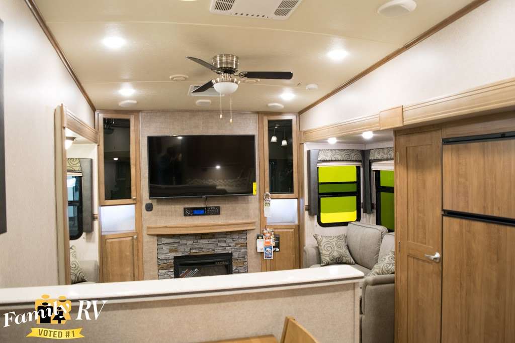 Family RV | 1510 Auto Center Dr, Ontario, CA 91761, USA | Phone: (909) 605-6700