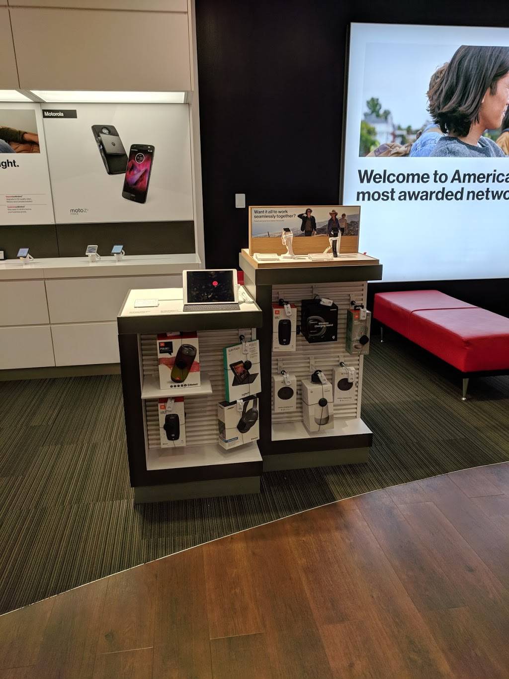 Verizon | 980 Camino De La Reina Spc 3, San Diego, CA 92108 | Phone: (619) 209-5818