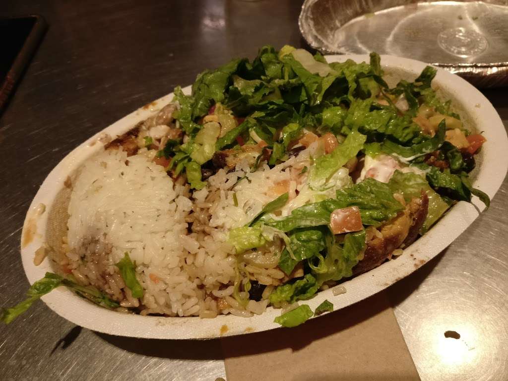 Chipotle Mexican Grill | 323 W Main St, Freehold, NJ 07728, USA | Phone: (732) 358-7721