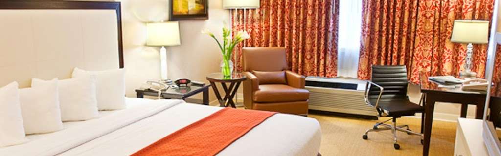 Holiday Inn & Suites Boston-Peabody | 1 Newbury St, Peabody, MA 01960, USA | Phone: (978) 535-4600