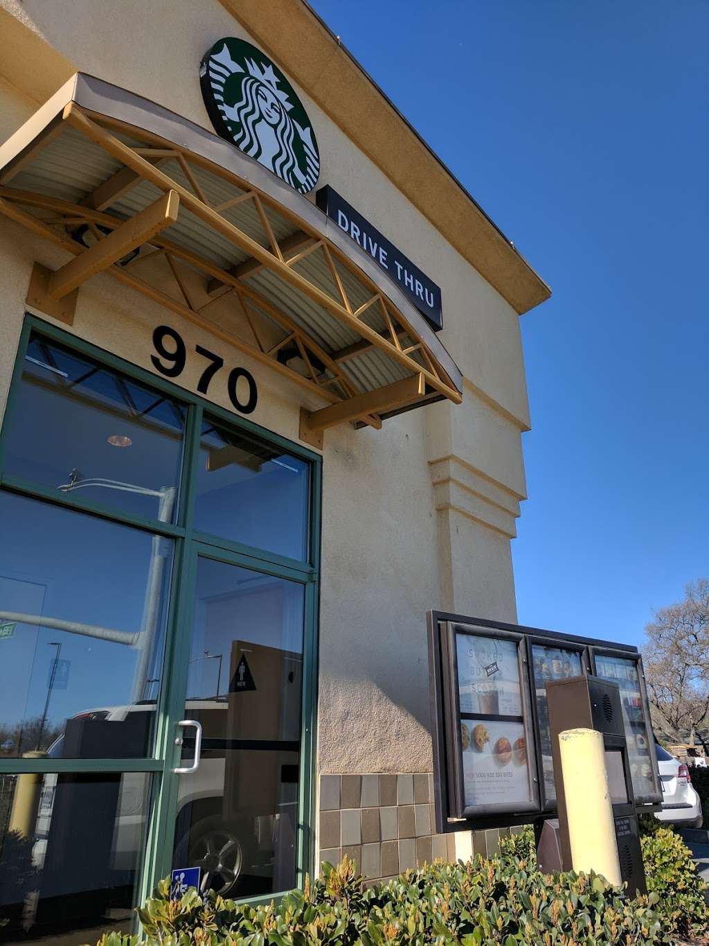 Starbucks | 970 Alamo Dr, Vacaville, CA 95687, USA | Phone: (707) 455-8557