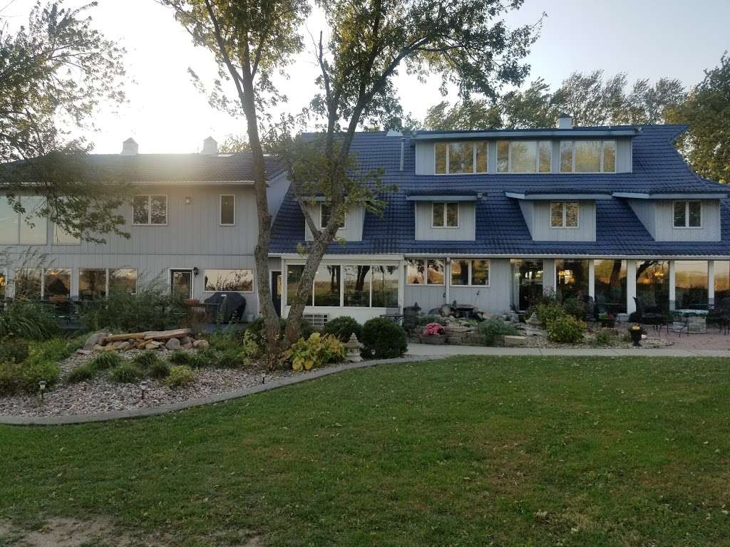 Barn-Bed & Breakfast Inn | 14910 Blue Mound Rd, Valley Falls, KS 66088, USA | Phone: (785) 945-3225