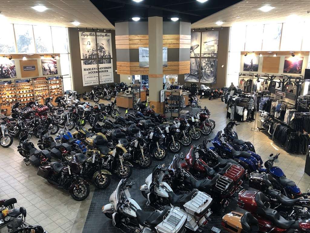 Wisconsin Harley-Davidson | 1280 Blue Ribbon Dr, Oconomowoc, WI 53066, USA | Phone: (262) 569-8500