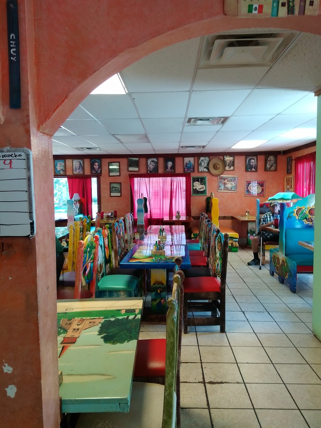 El Jefe Mexican Restaurant | 200 E Main Cross St, Edinburgh, IN 46124, USA | Phone: (812) 526-5887