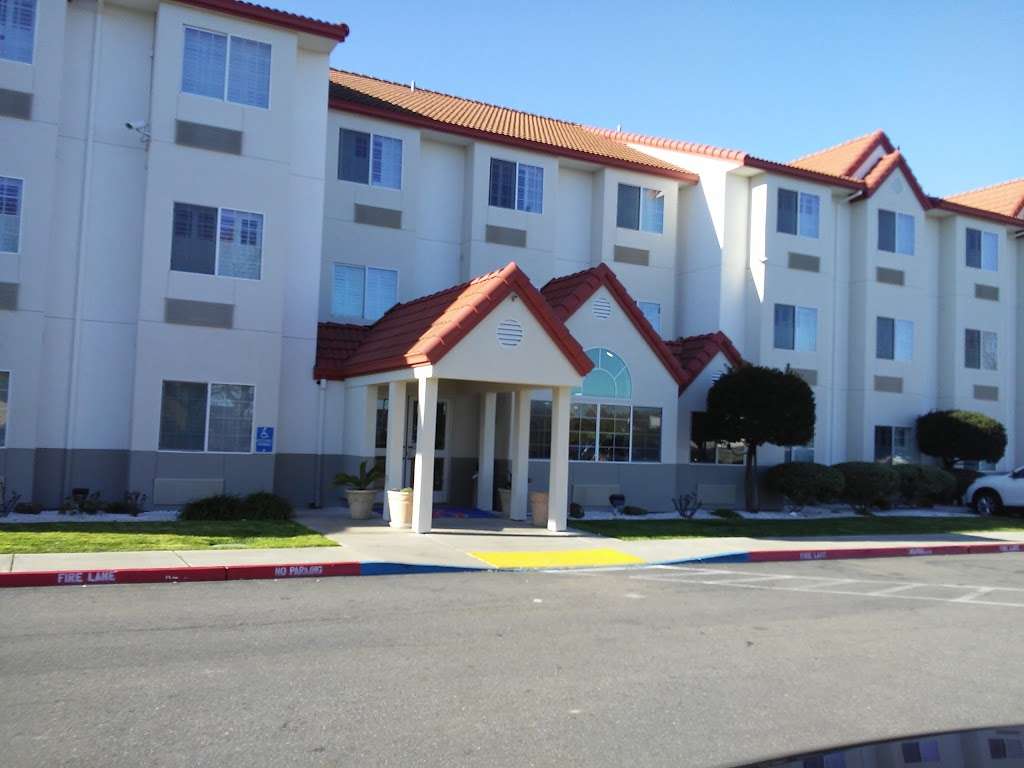 Motel 6 Dixon CA | 1480 Ary Ln, Dixon, CA 95620, USA | Phone: (707) 693-0606