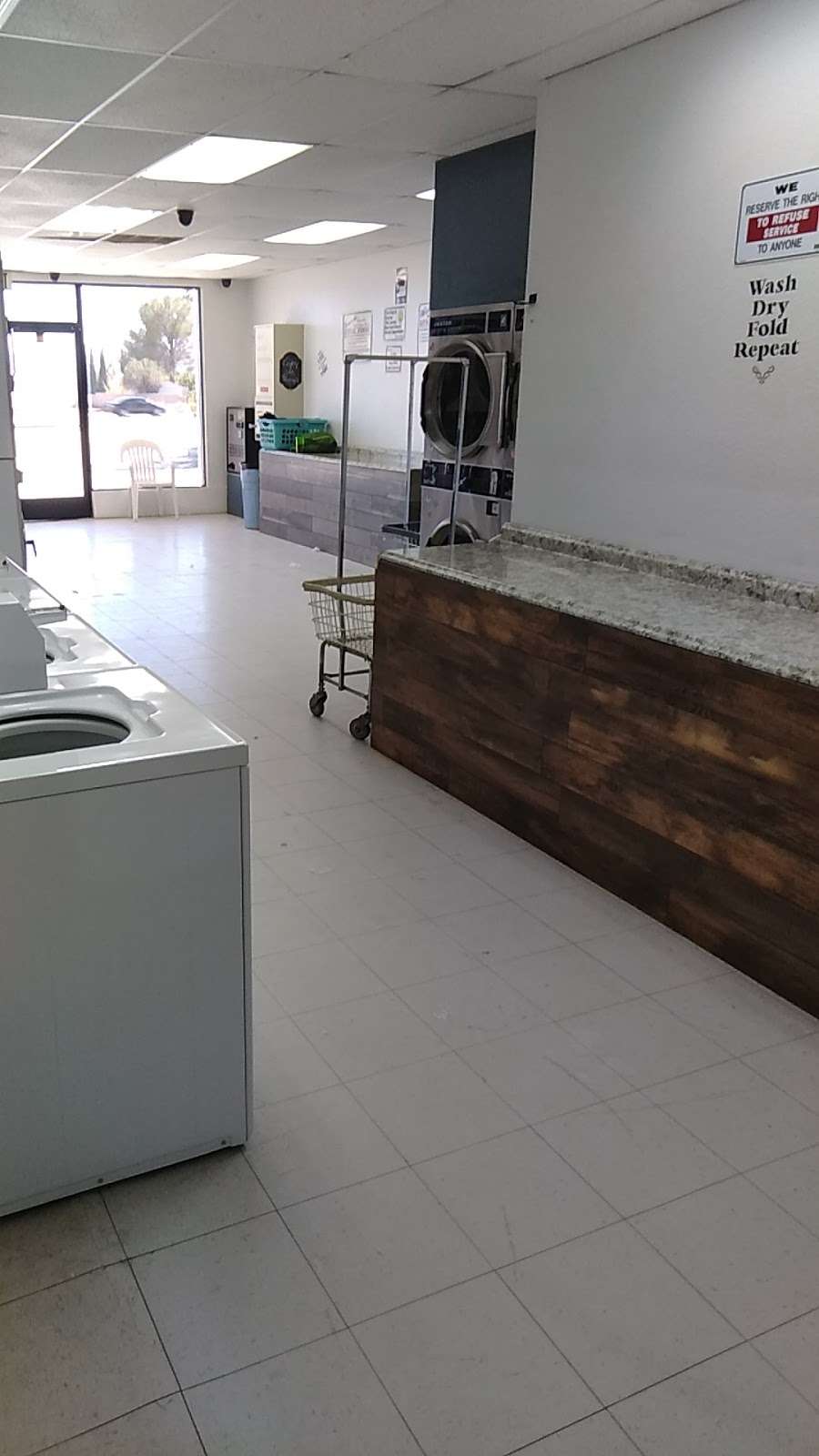 So Clean So Fresh Laundromat | 4401, suite 8, Rosamond, CA 93560 | Phone: (661) 886-9193