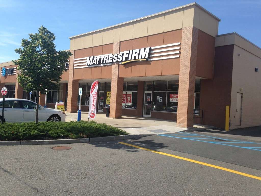 Mattress Firm Heartland Village | 2865 Richmond Ave, Staten Island, NY 10314, USA | Phone: (718) 698-9700