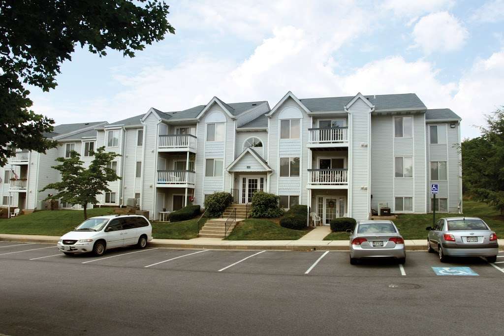 Ridgeview at Wakefield Valley | 800 S Burning Tree Dr, Westminster, MD 21158, USA | Phone: (443) 776-5194