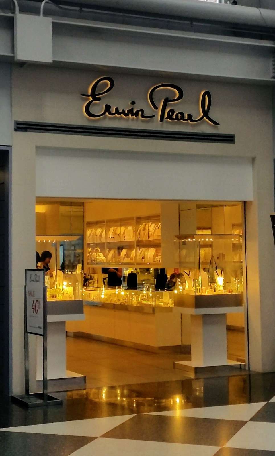 Erwin Pearl | ORD, 10000 West OHare Ave, Chicago, IL 60666, USA