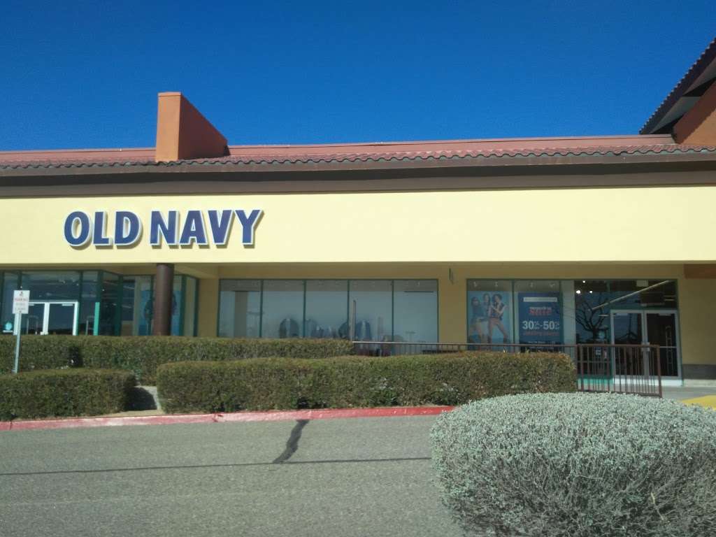 Old Navy Outlet | 2796 Tanger Way, Barstow, CA 92311, USA | Phone: (760) 253-7673