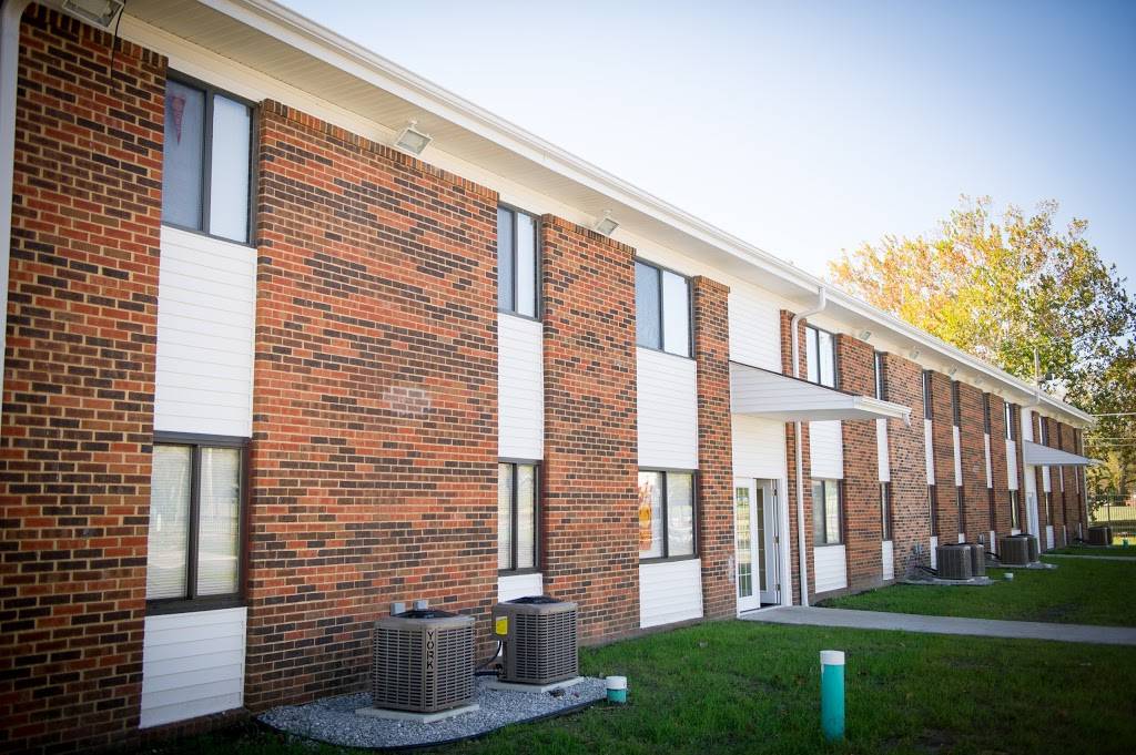 Suburban Heights Apartments | 5500 Mable Ave, St. Louis, MO 63140 | Phone: (314) 546-4034