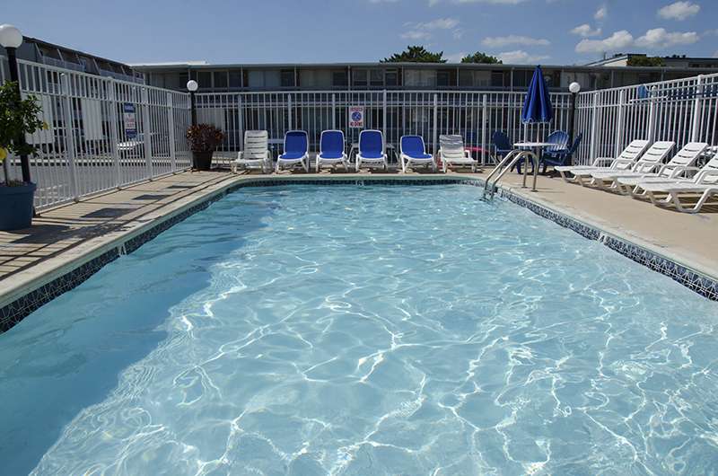 Atlantic Oceanfront Inn | 4501 Atlantic Ave, Ocean City, MD 21842, USA | Phone: (800) 641-0011