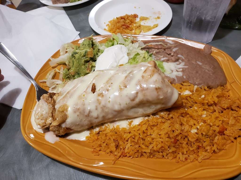 El Tapatio | 1407 N Main St, Monticello, IN 47960, USA | Phone: (574) 808-3939