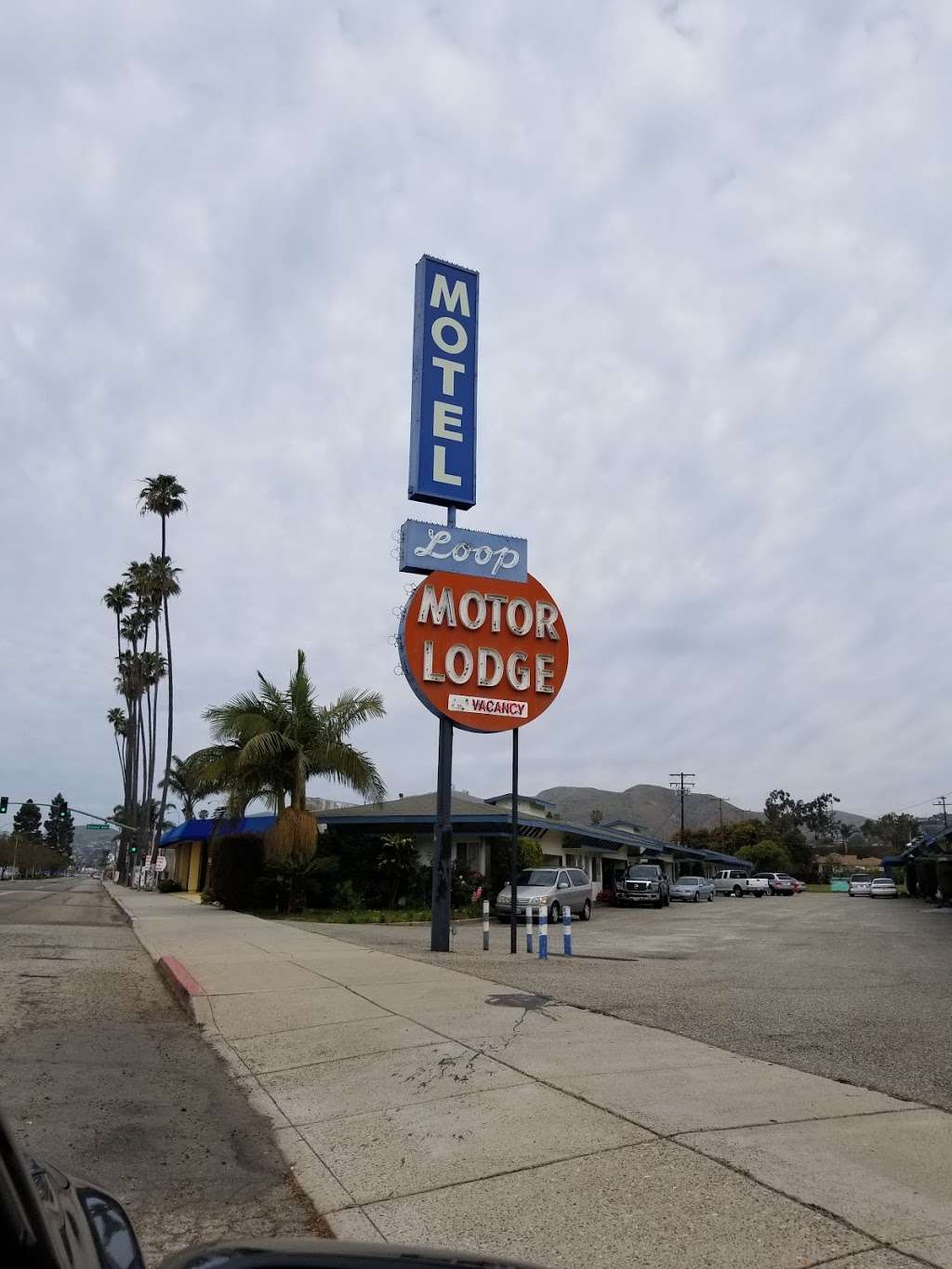 Loop Motor Lodge | 3135 E Main St, Ventura, CA 93003, USA | Phone: (805) 642-8430