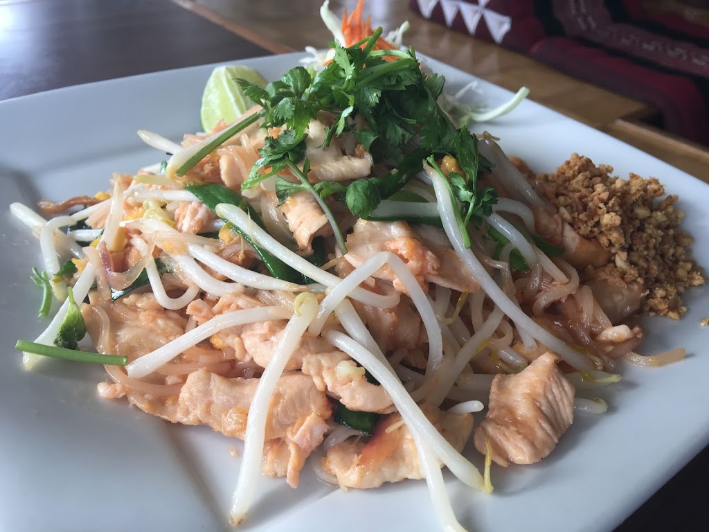 Sa Wad Dee Thai Restaurant | 12200 San Pablo Ave, Richmond, CA 94805, USA | Phone: (510) 232-5542